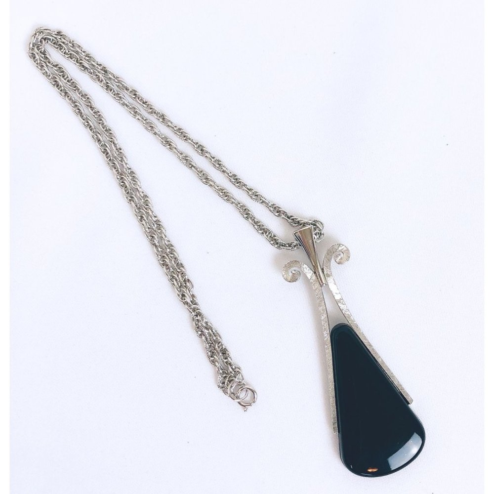 Vintage Avon Faux Onyx Pendant Necklace 24" Chain 4" Pendant